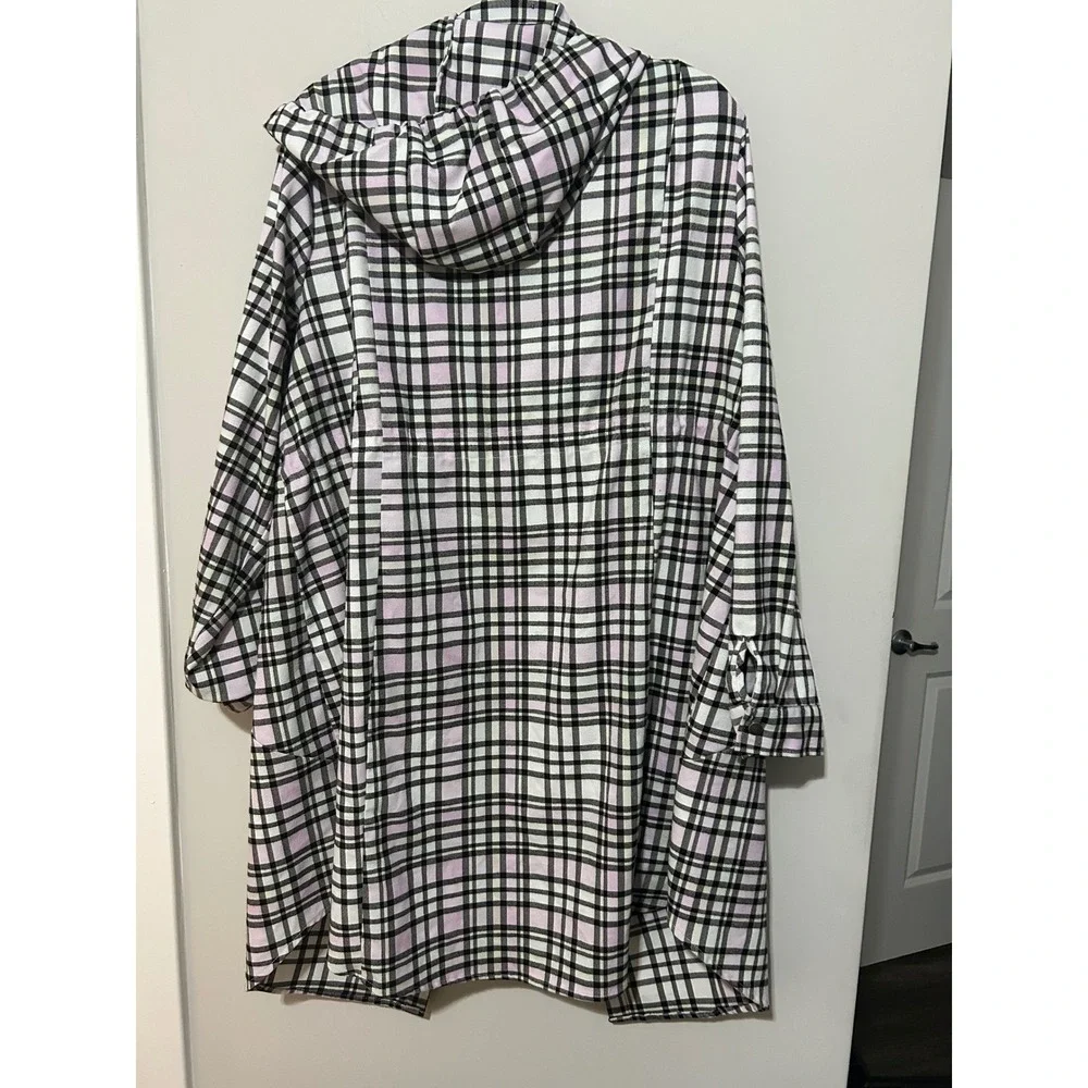 Torrid Plaid‎ Hooded Shirt Jacket White Pink Black Snap Front Plus Size